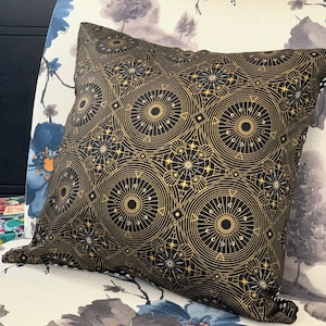 18"x18 » Housse de coussin 18 » Housse d’oreiller Zipper Slip Taie d’oreiller astrologique cristaux d’astrologie sorcière Lune Soleil carte Boho Présent Crémaillère