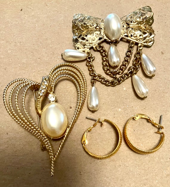 Two Brooches And One Pair Of Hooped Earrings - image 1