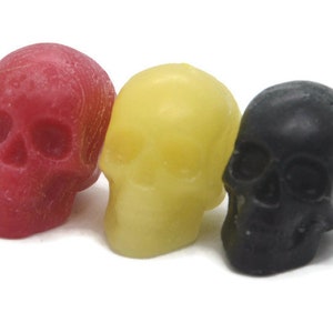 Macabre Skull Shaped Wax Melts, Set of 3 Pirate Skulls, Scented Wax, Human Skull Shaped Gothic Decor, Easter Basket Stuffer for Teen