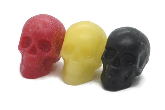 Macabre Skull Shaped Wax Melts, Set of 3 Pirate Skulls, Scented Wax, Human Skull Shaped Gothic Decor, Easter Basket Stuffer for Teen