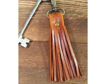 Genuine leather tassel keychain - Textured brown