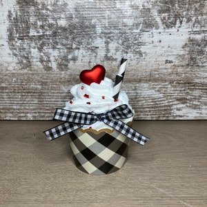 Valentine&#39;s Faux Cupcake: Tiered Tray Decor