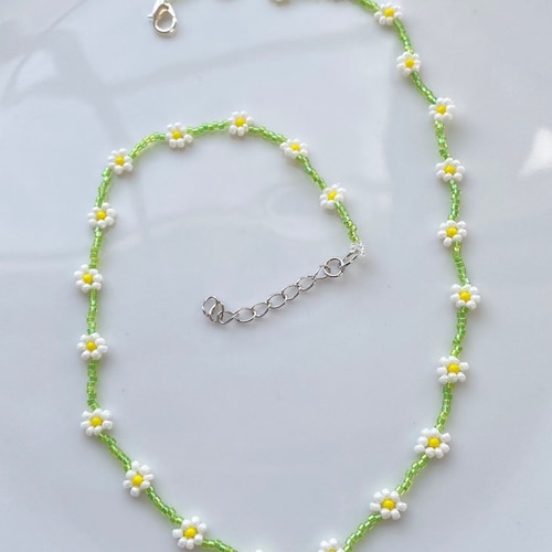 Daisy Chain Choker Necklace,Seed Bead Necklace, White Yellow Green Necklace,Daisy Flower Necklace, Daisy Chain Jewellery,Boho Jewellery