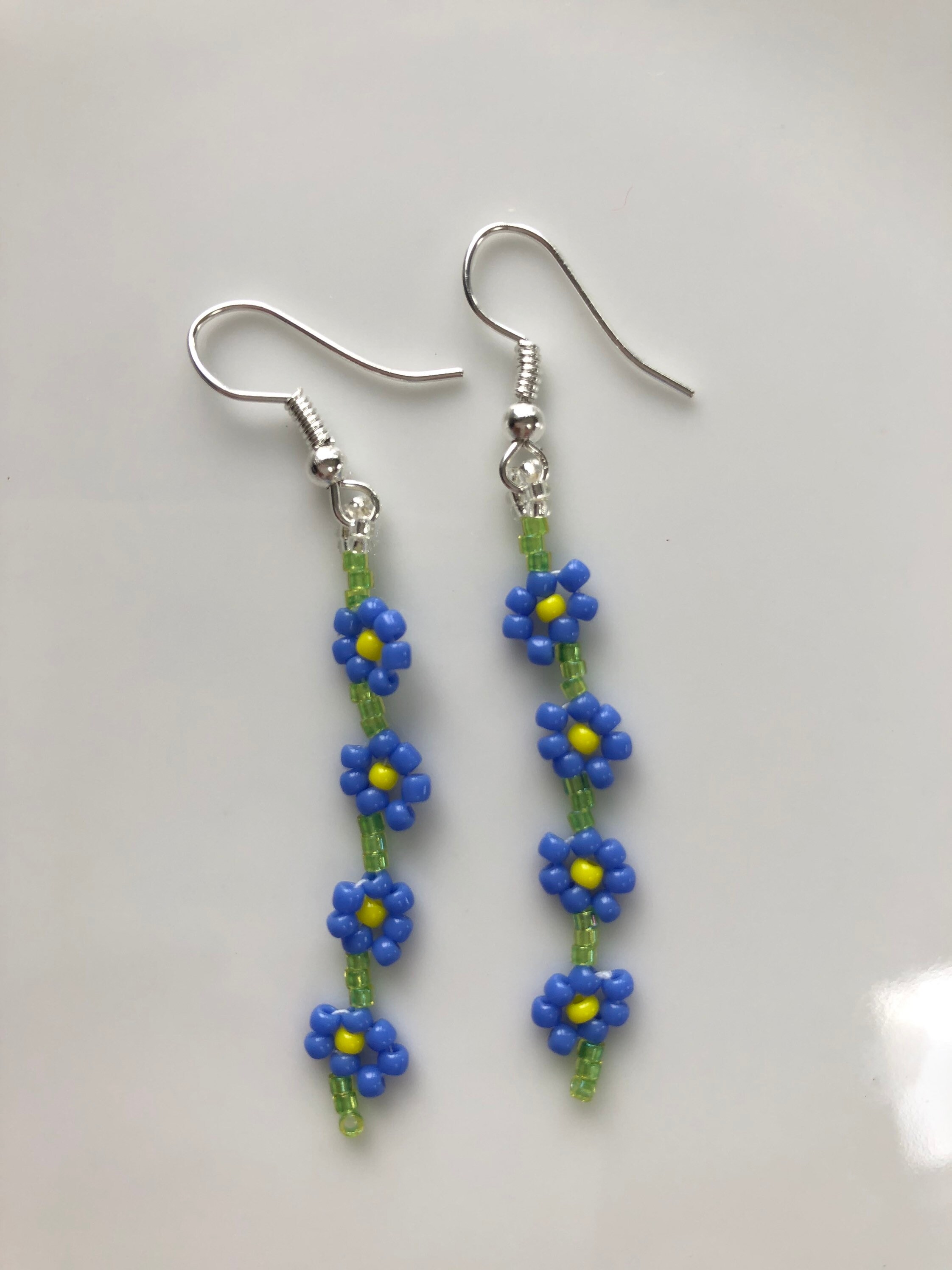 Forget Me Not Earrings, Beaded Flower Chain Earrings, Daisy