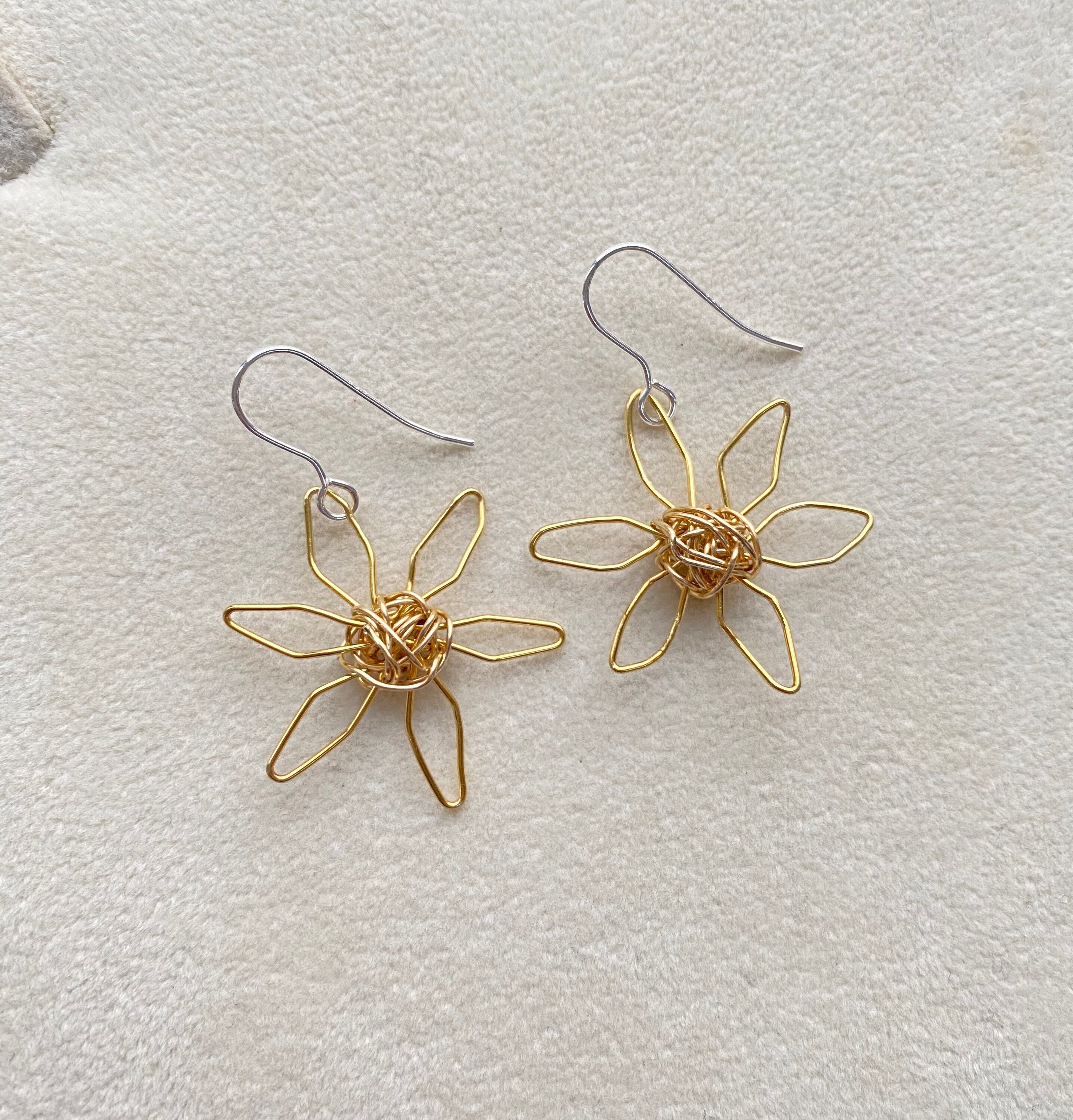Gold Wire Daisy Earringsboho Daisies Earrings Silver Gold Etsy UK