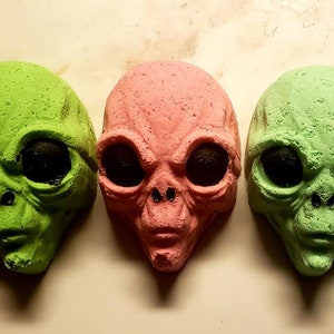 Alien Bath Bomb