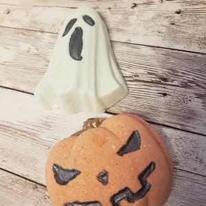 Halloween Bath Bombs