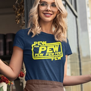 Pew Pew Shirt, Lustiges Star Adventure Shirt, Unisex Wars Shirt, Passendes Pärchen Shirt, Familien Urlaub Shirt