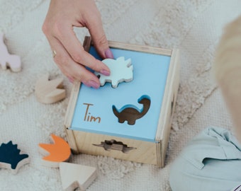 Wooden Developmental Toy, Personalized Toddler Shape Sorter, Dinosaurs Shapes Toy, Shape and Color Sorting Toy, Montessori Sorting Box