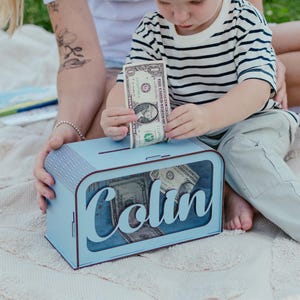 Personalisiertes Sparschwein für Jungen, Kindergeldbox mit Namen, Babyjungengeschenk, niedliches Sparschwein, hölzernes Sparschwein für Kind