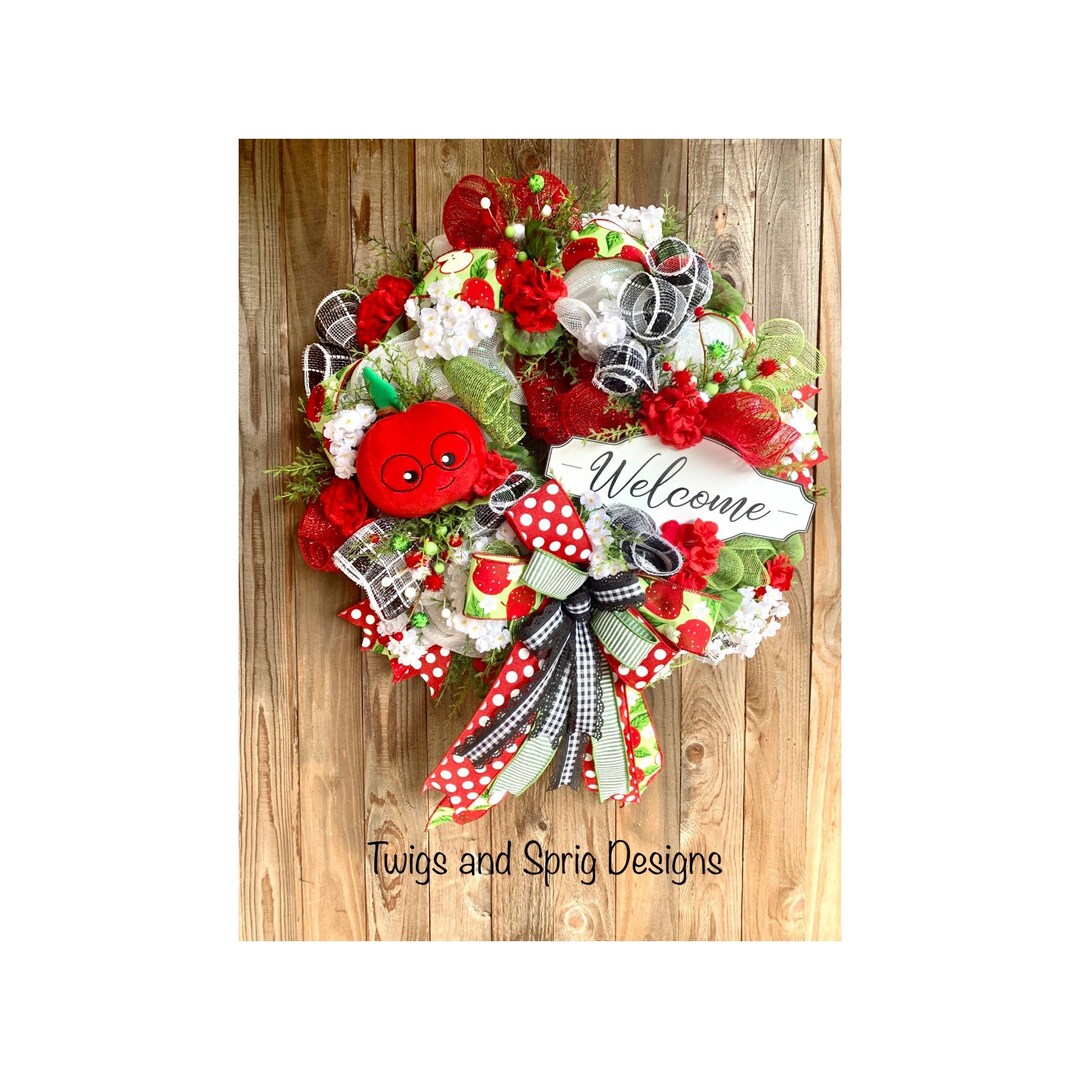 Teacher Deco Mesh Wreath for Classroom Decor, Teacher Appreciation Door ...