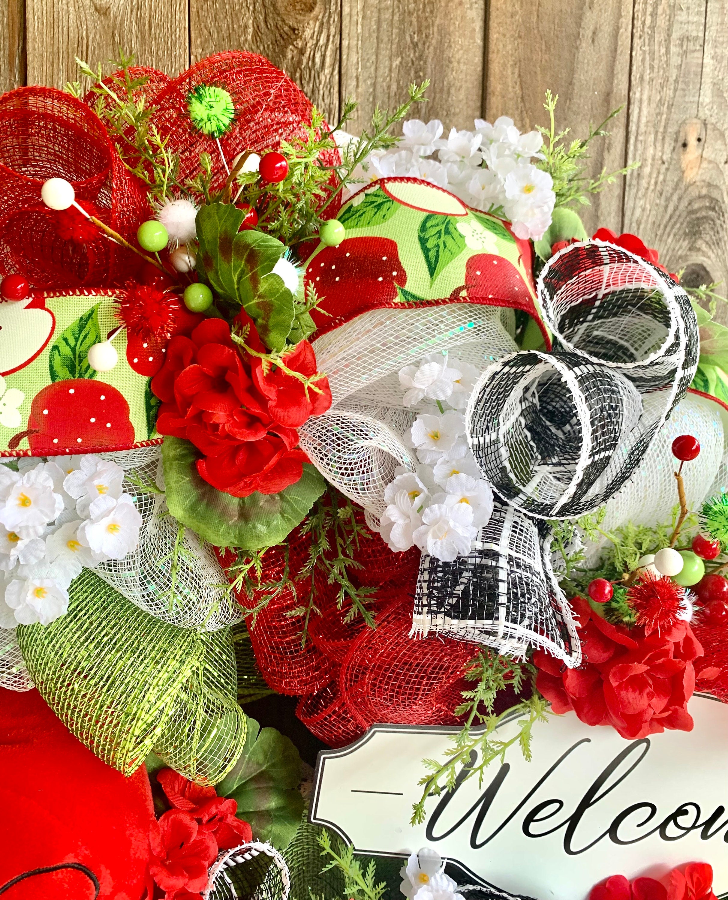 Teacher Deco Mesh Wreath for Classroom Decor, Teacher Appreciation Door ...