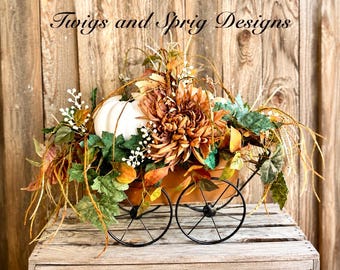 Fall Wagon Centerpiece, Pumpkin Floral Centerpiece, Thanksgiving Table Decor, Farmhouse Arrangement, Autumn Harvest Display