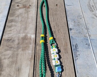 The Odessa 6L Daisy  (w/Beads)