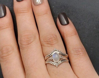 Sterling Silver Rainbow Moonstone Ring, hippie and boho style, perfect for everyday wear!  Alt. June Birthstone