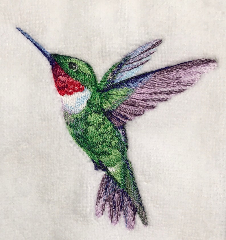 Embroidered Ruby Throated Hummingbird on Your Choice of White Velour or Terry Cotton Fingertip Bathroom Towel bild 2