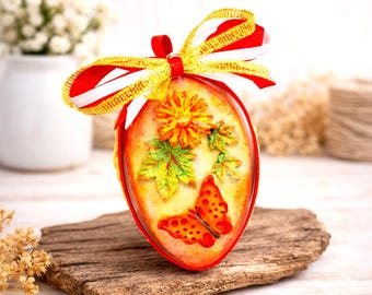 Adorno de huevo de Pascua de porcelana fría hecho a mano, decoración única de mariposa y flores de primavera