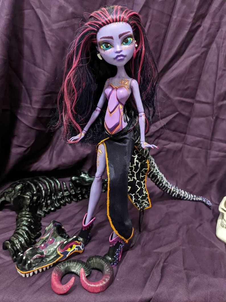 Teifa. Teifling/dragonborn Mashup. - Etsy