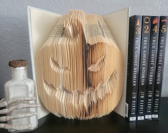 Pumpkin Folded Book Art: Spooky Halloween Jack O' Lantern Decor