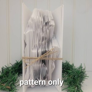 Reindeer book fold - Christmas Decor - DIY Christmas decoration- Christmas book folding pattern