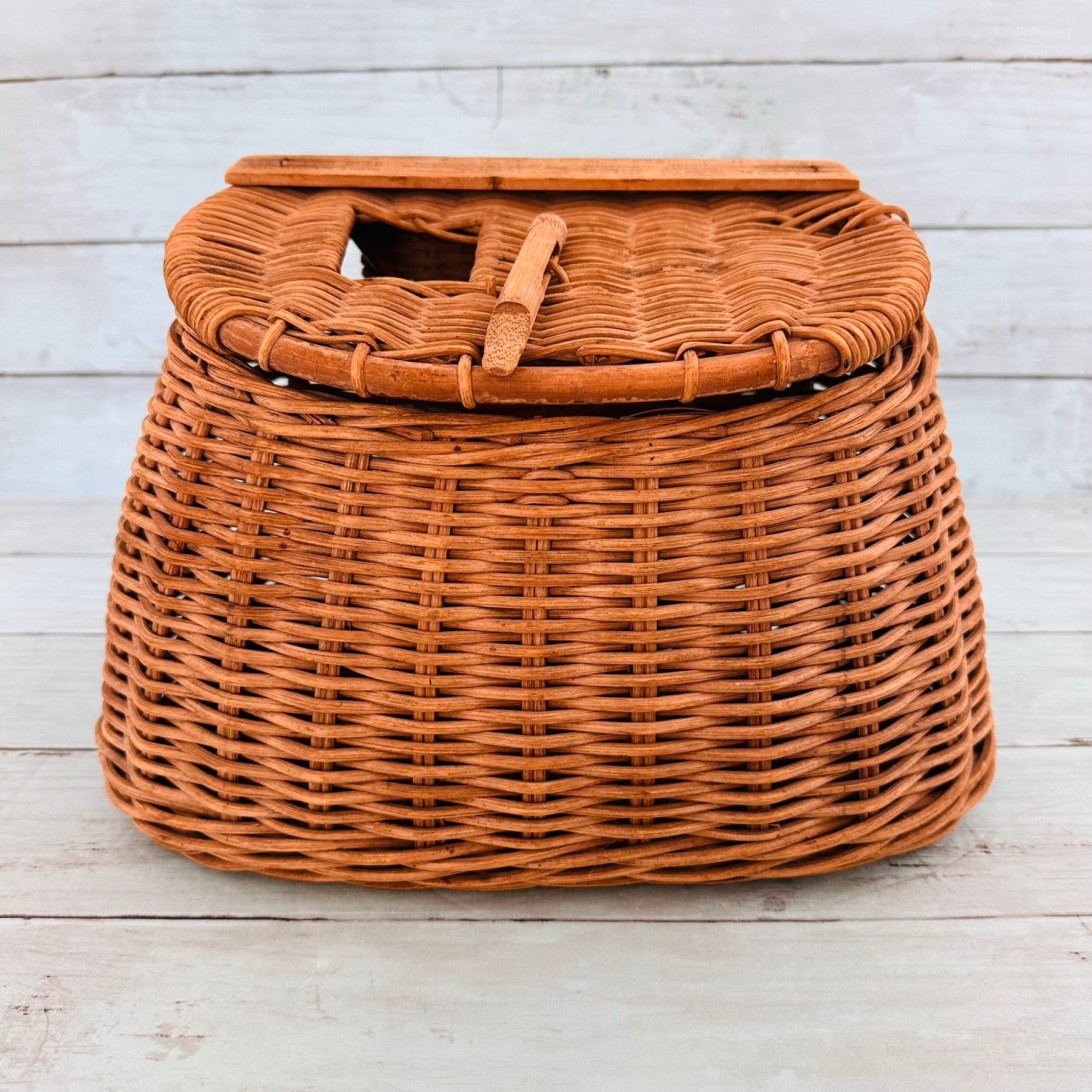 Vintage 50-60's Wicker Fly Fishing Creel Basket 