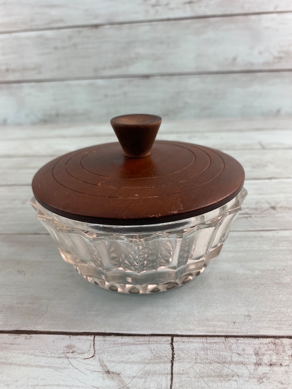 vintage ring dish with Gem