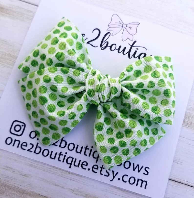 Nylon Baby Headband Lucky Clover Bow St Patrick/'s Day Shamrock Bow Hand Tied Bow On Headband Fabric Bow Reversible Hair Bow