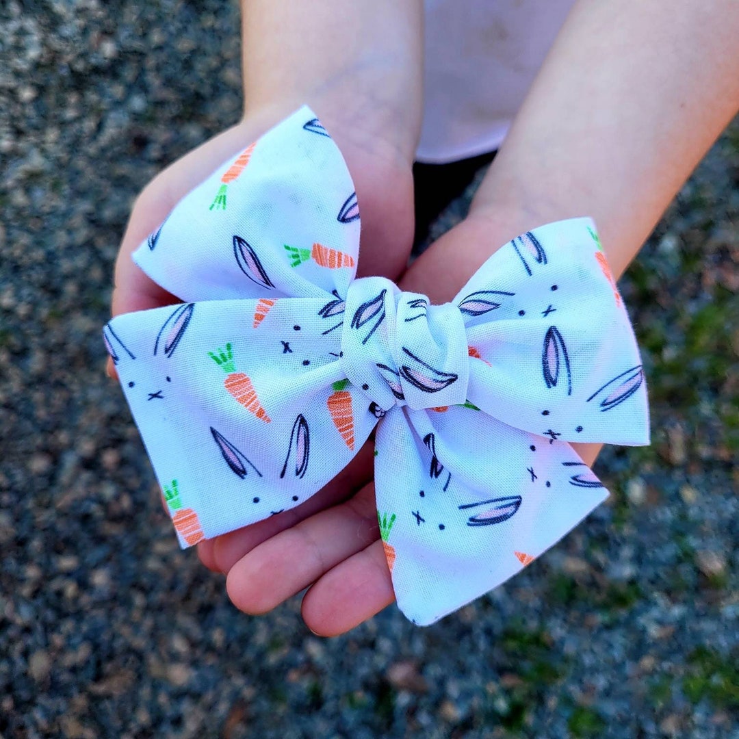 Easter Bunny Hair Bow. Carrot Hair Bow. Easter Bow. Bunny and Carrot
