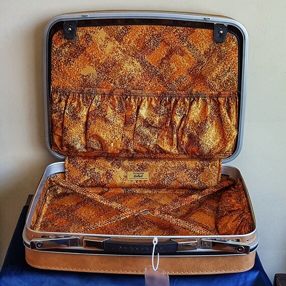 safari briefcase