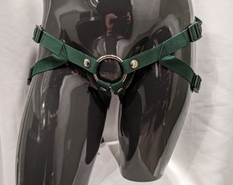 Cedar Green - Strap-on Harness