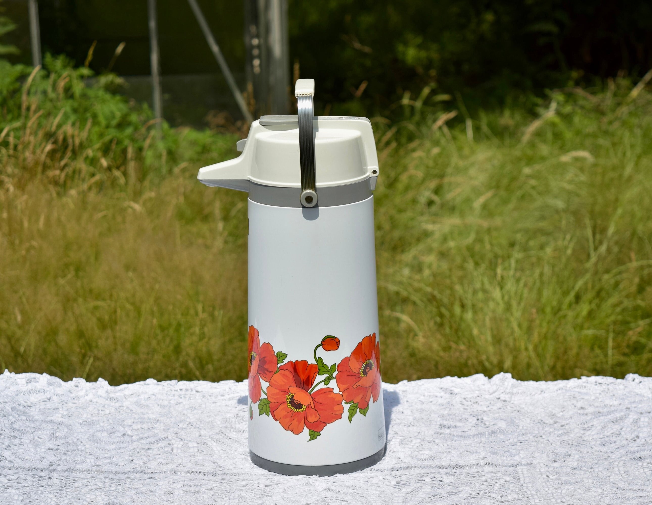 Large Pump Thermos Rotating 2 Liters Poppies Decor Made in Japan