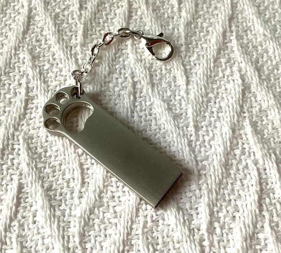 Paw USB Stick: Modern Chatelaine Tool Charm (8GB)