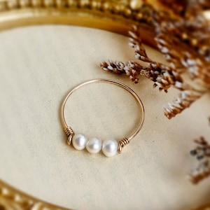Three Pearl Ring, 14K Gold Filled, Rose GoldFilled, Sterling Silver Three Stone Ring, Pinky Ring, Dainty Pearl Ring
