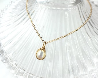 Mother Of Pearl Necklace, 14K Gold - Rose Gold Filled - Sterling Silver Delicate Shell Pearl Necklace