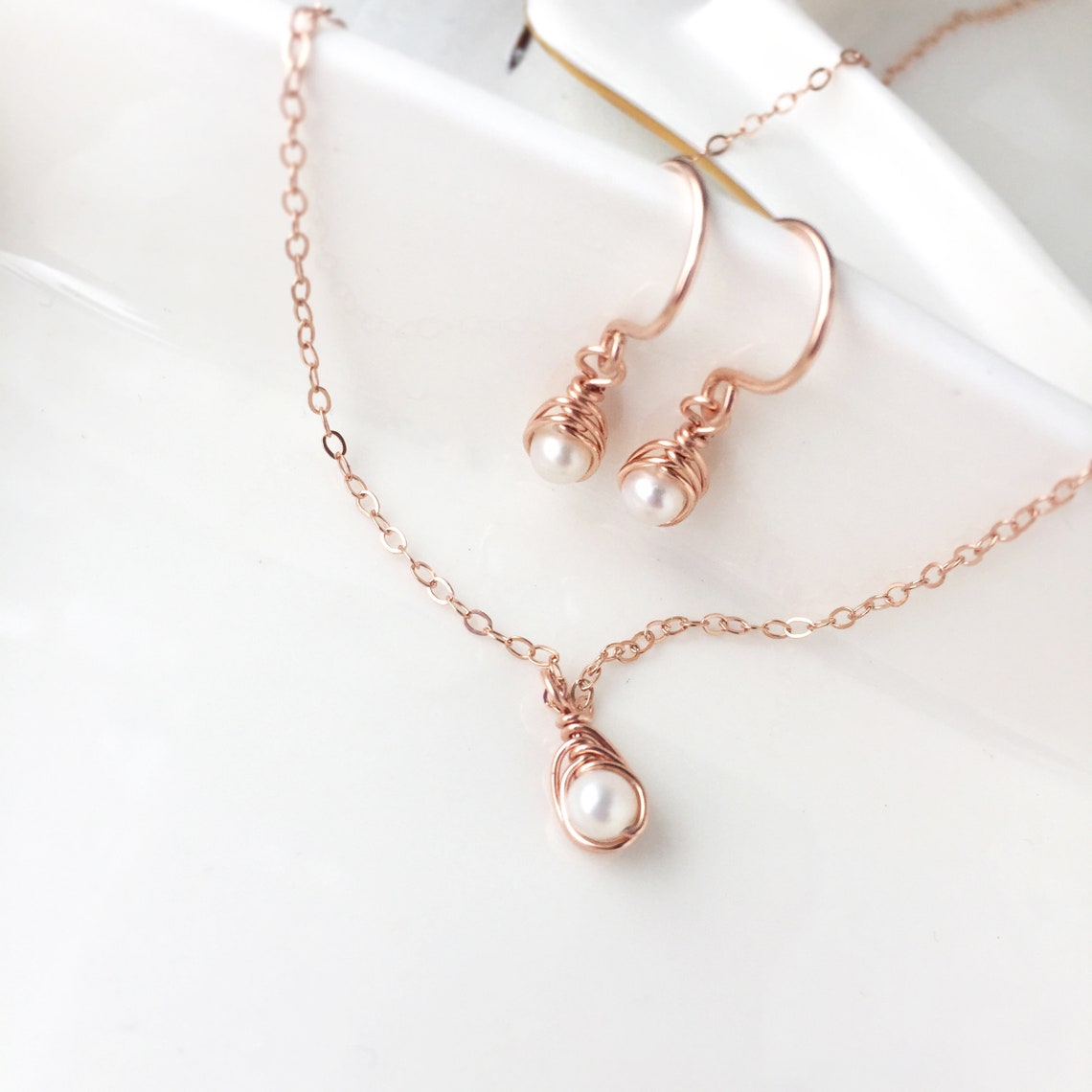 Dainty White Pearl Jewelry Set