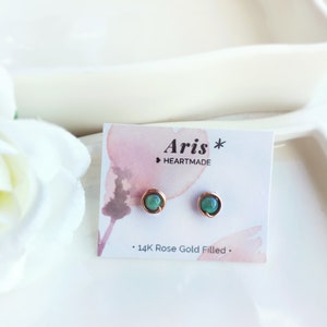 Echte Emerald Stud Oorbellen, 14K Goud Gevuld - Sterling Zilveren Draad Verpakte Groene Emerald Oorbellen, Mei Birthstone afbeelding 3