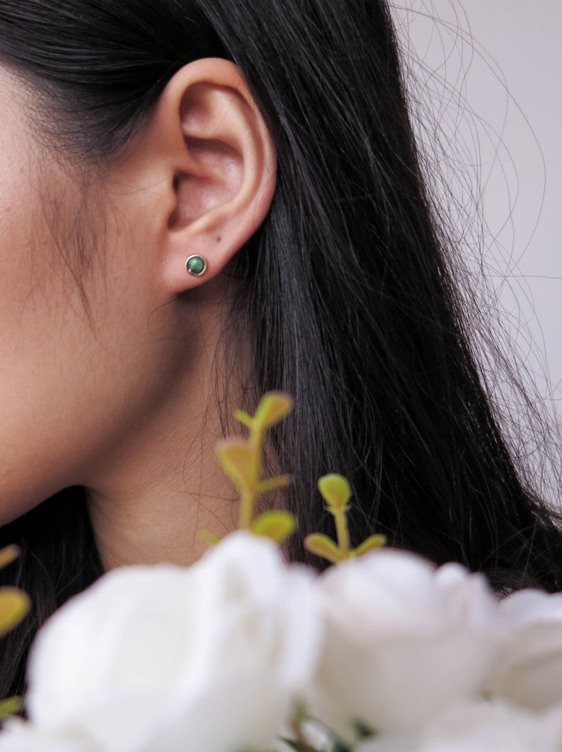Echte Emerald Stud Oorbellen, 14K Goud Gevuld - Sterling Zilveren Draad Verpakte Groene Emerald Oorbellen, Mei Birthstone afbeelding 5