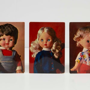 3 pezzi di posta o buoni regalo vintage che scricchiolano quando li premi