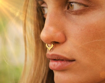 Fake Septum, Pointed Nose Ring, Golden Septum, Brass Jewelry, NICKEL FREE, Nose Piercing, Festival Jewelry, UNISEX, Open Piercing