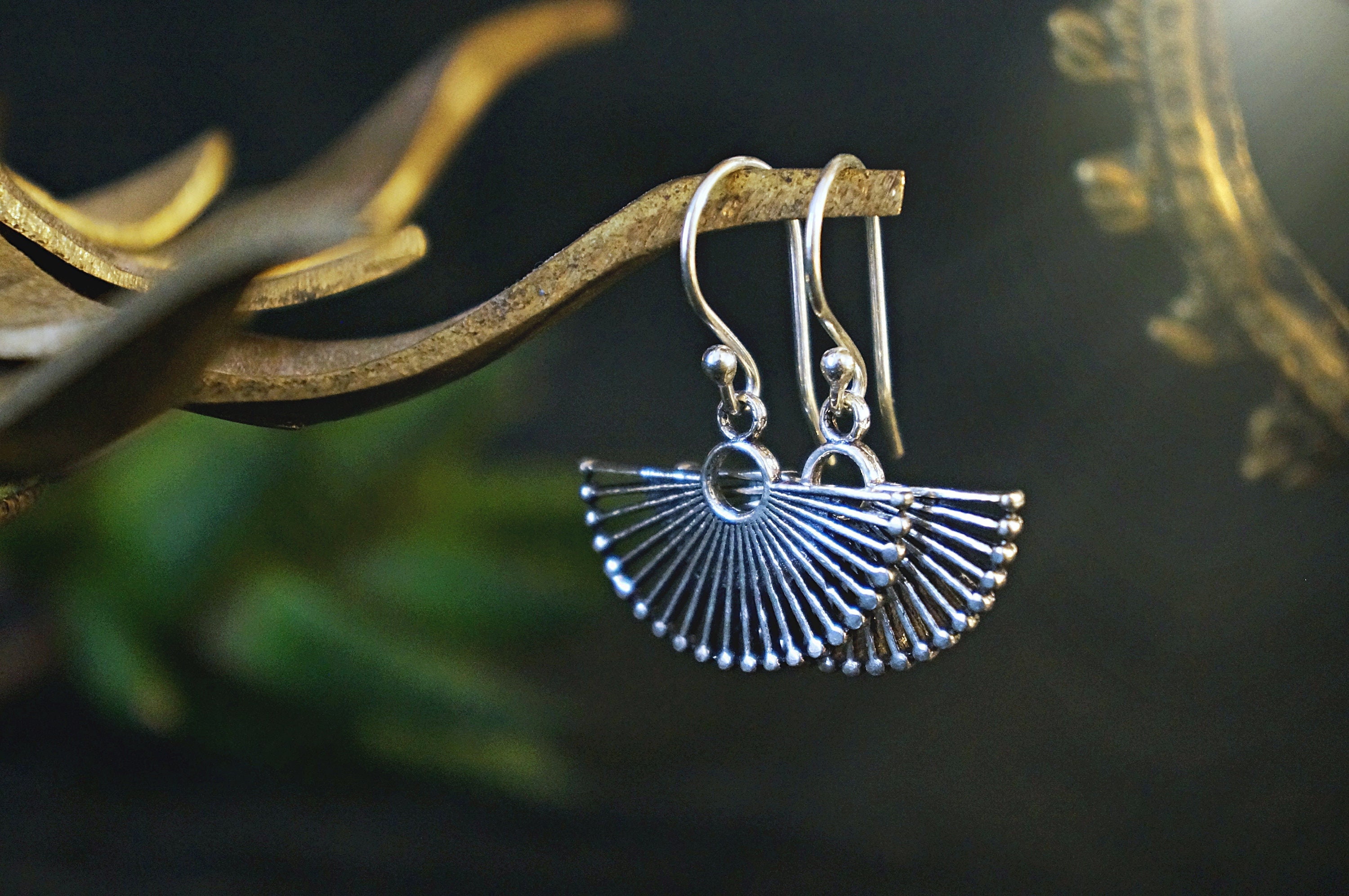 Charm Clip Cœurs Noués en Métal Doré - Pandora