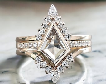 Vintagae Kite Cut Moissanite Engagement Ring Set Yellow Gold Round Cut Chevron Wedding Ring Pear Cut Curved Band Promise Bridal Set GR198