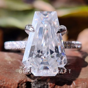 Coffin Moissanite Ring, Coffin Ring, Coffin Engagement Ring, 5.00 TW, Coffin Cut Moissanite Ring, Coffin Diamond Ring, Moissanite Ring GR560