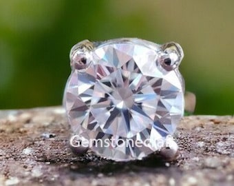 Single Stone 1.15 CT Round Brilliant Cut Colorless Moissanite Pendant Basket Set Pendant A Perfect Classic Pendant Gift for Wedding GR134