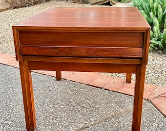 Vintage Mid Century Modern American of Martinsville Rosewood End Table with Drawer