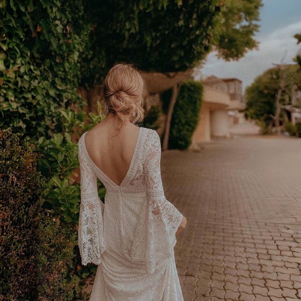 lace wedding dress ivory, bell sleeve wedding dress, guipure lace sheath wedding dress, cottagecore wedding dress, bohemian wedding dress