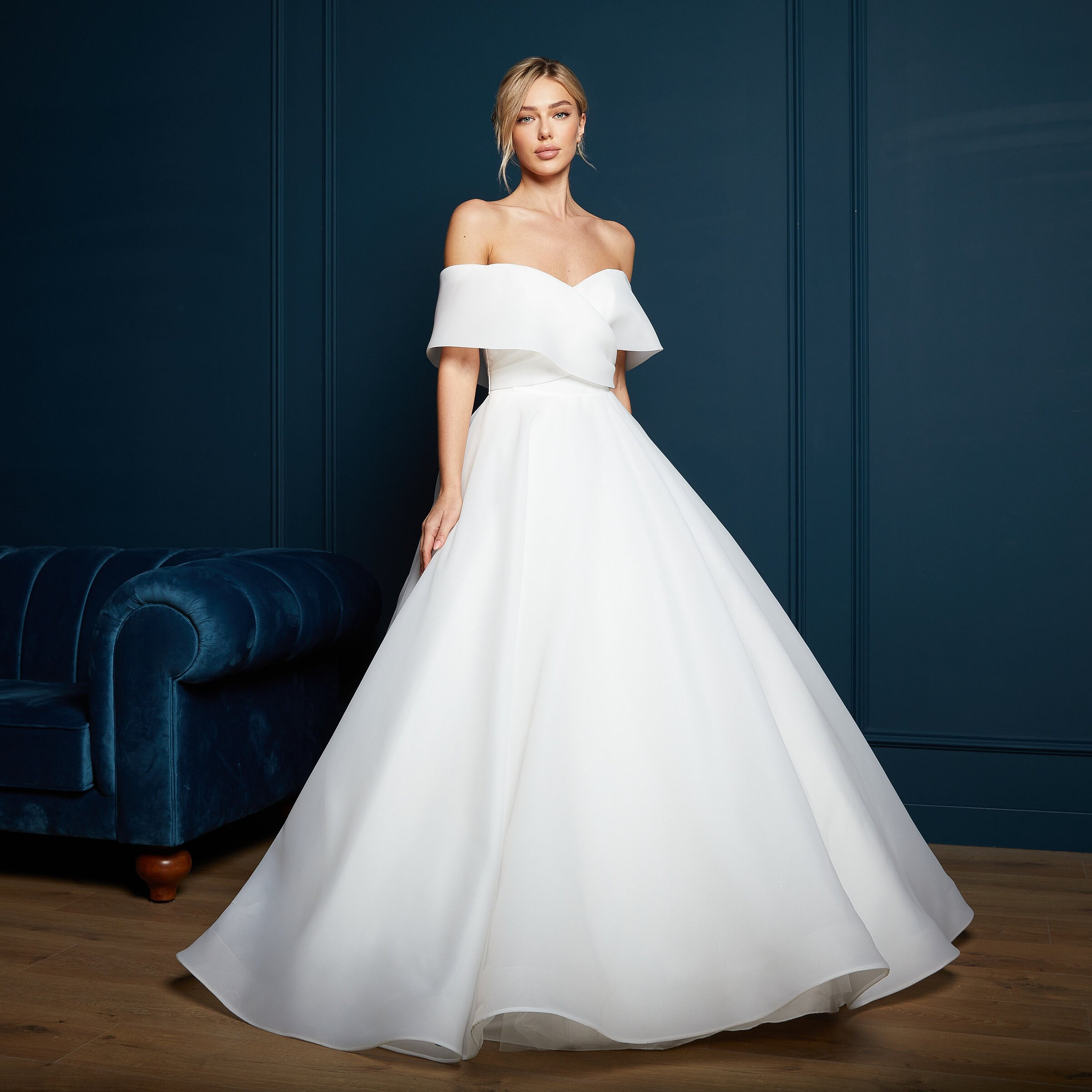 A-line Wedding Dress, Ballroom Wedding Dress, off Shoulder Organza Bridal  Gown, Corset Wedding Dress Plus Size, Castle Wedding Dress 