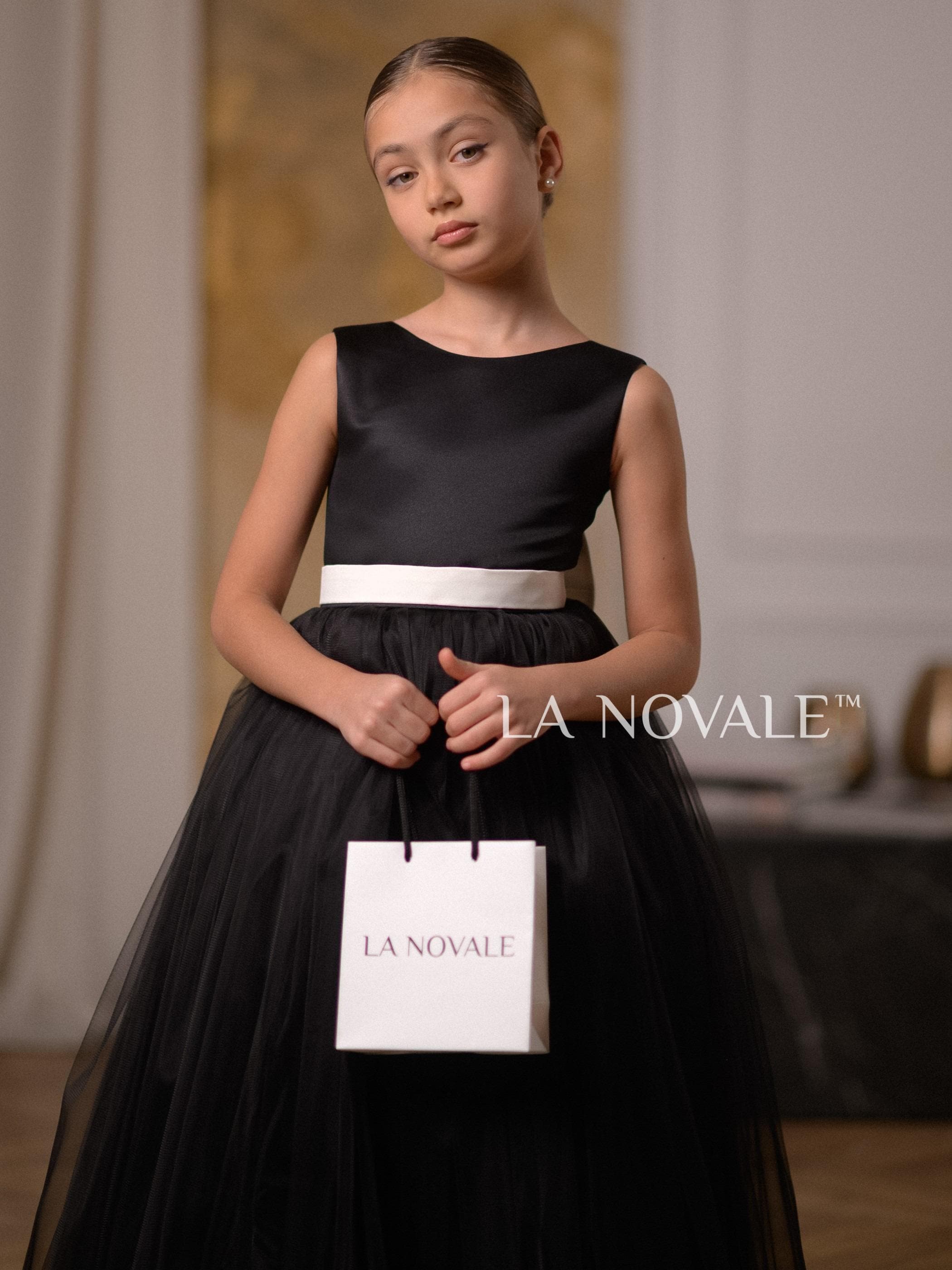 Black and White flower girl dress with sash, minimal chic junior bridesmaid dress, Black flower girl dress, girls Black White ceremony dress