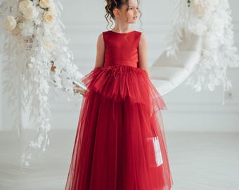dark red flower girl dress with peplum skirt, burgundy junior bridesmaid dress, girls maroon ceremony gown, kids wedding guest dress in red