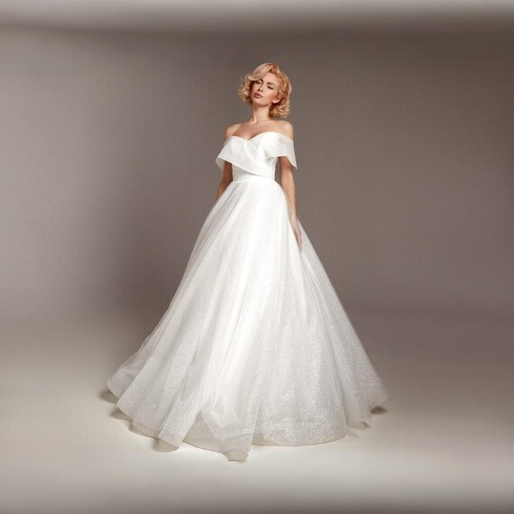 Sparkly Wedding Dress With off Shoulder Corset Silver White