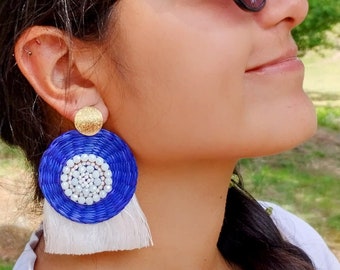 IRACA palm earrings hand-woven with GoldWash Cluster Back - Raffia in color Blue and beige - Natural fiber - Gift for her